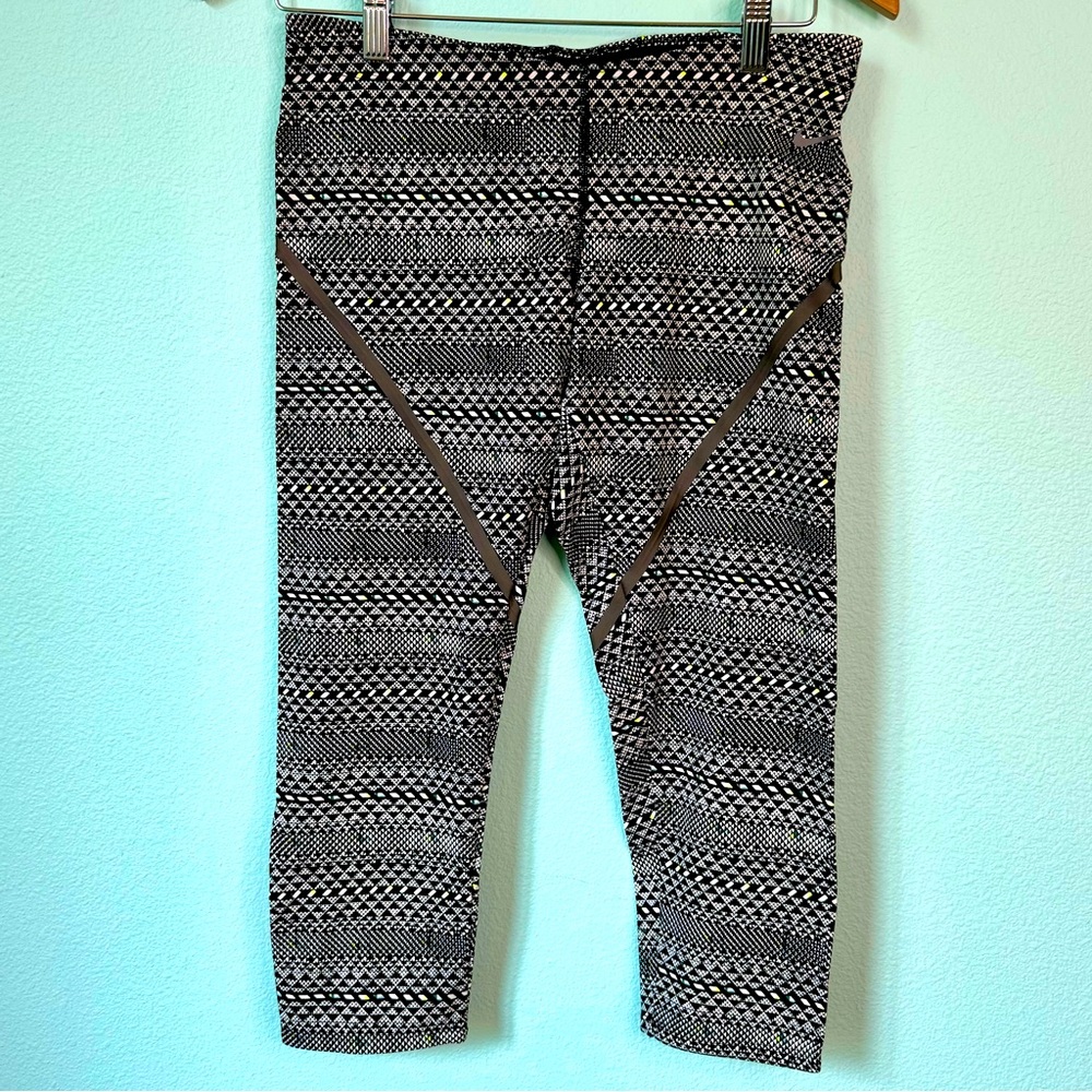 Nike Dri-Fit Running Leggings - Capri Length